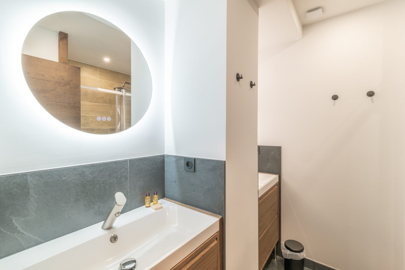 salle de bain chambre 2 Equinoxe 10